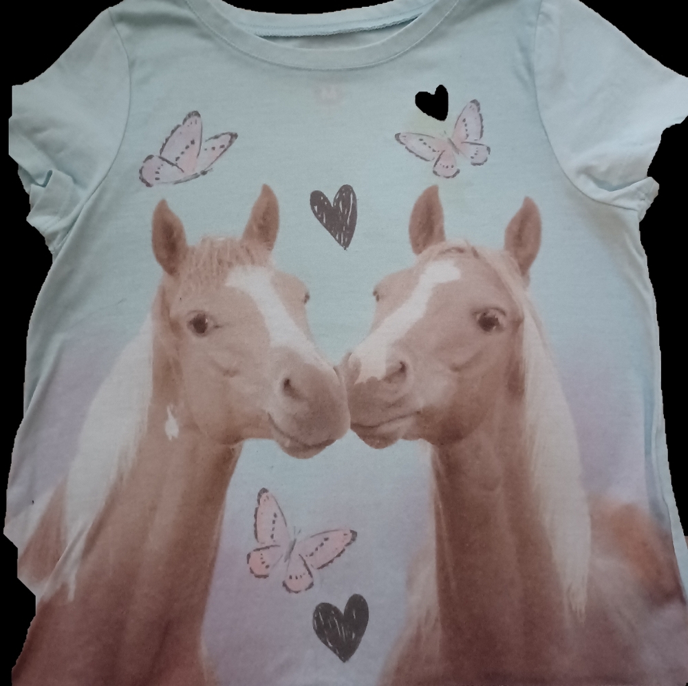 LIGHT AQUA GIRLS TSHIRT SIZE 8 WITH HORSES!!